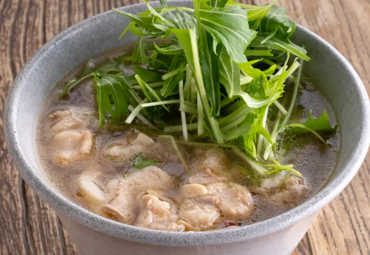 もつうどん (黒毛和牛)